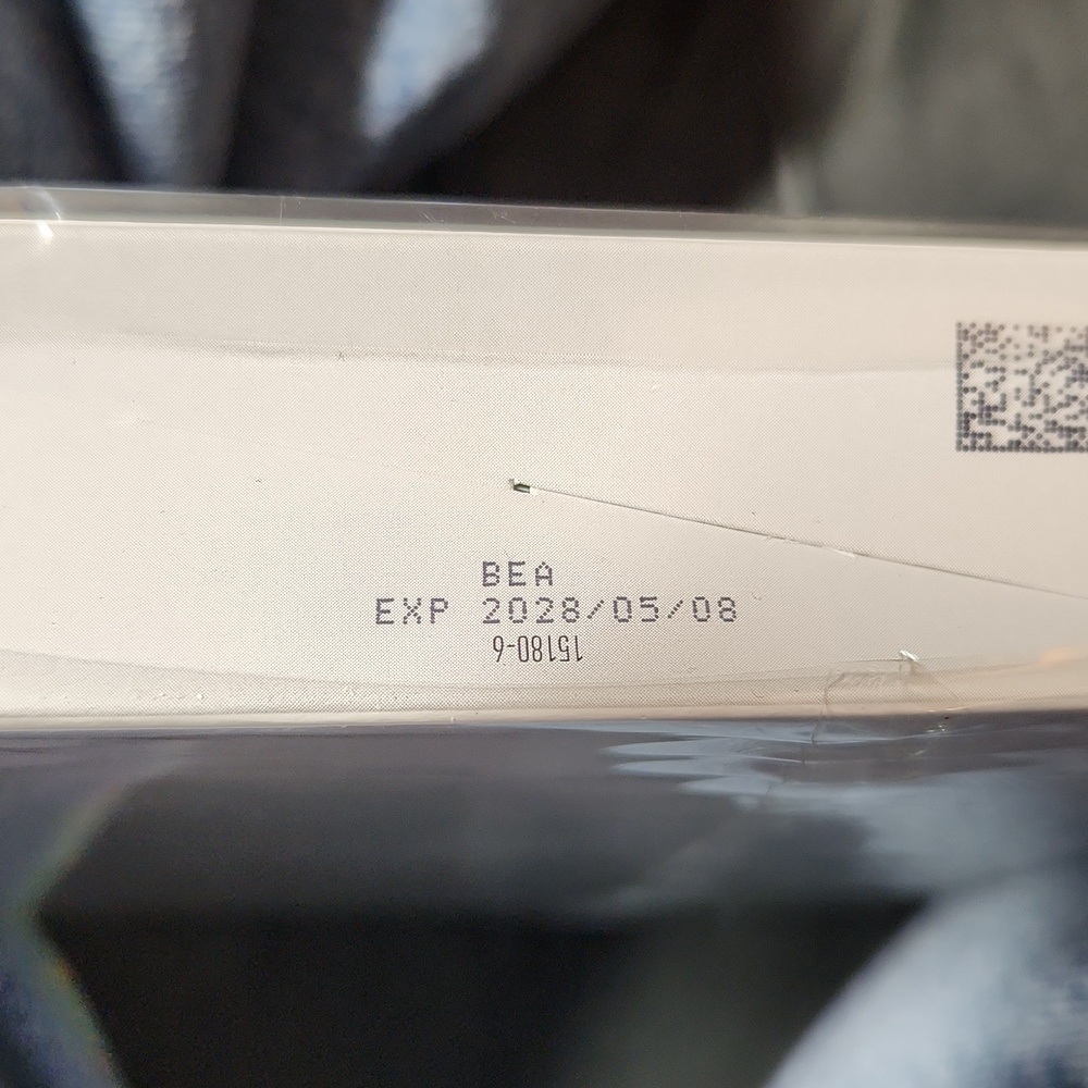 Neora Eye-V Moisture Boost Hydrogel Patches - Picture 3 of 3